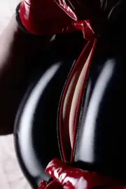 Bizarr Ella